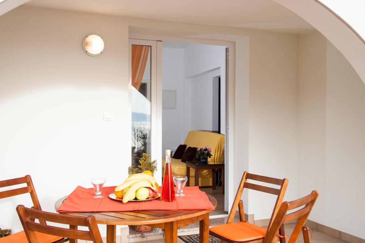 Apartments Adria Blue คาสตาฟ ภายนอก รูปภาพ